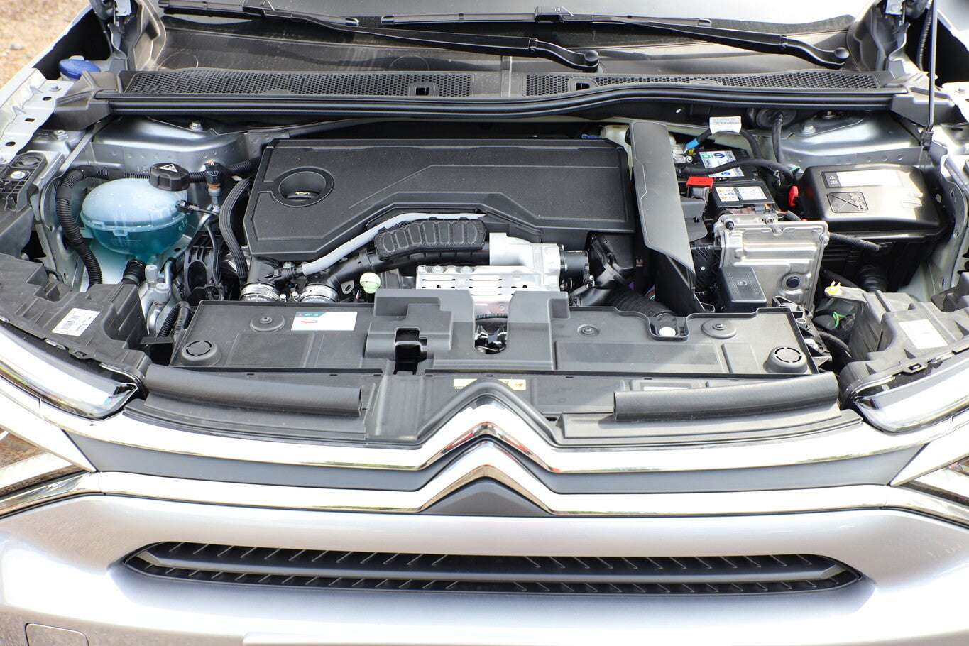 Citroën C4 X MHEV 136 DSC6 Max Nav SHZ Kam HUD ACC LHZ 110917960 11