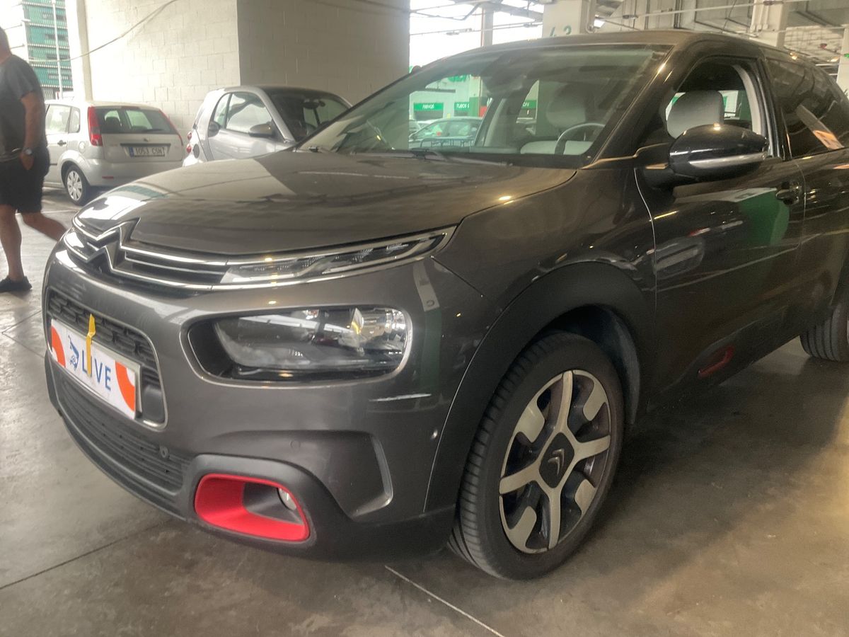 Lateral delantero izquierdo