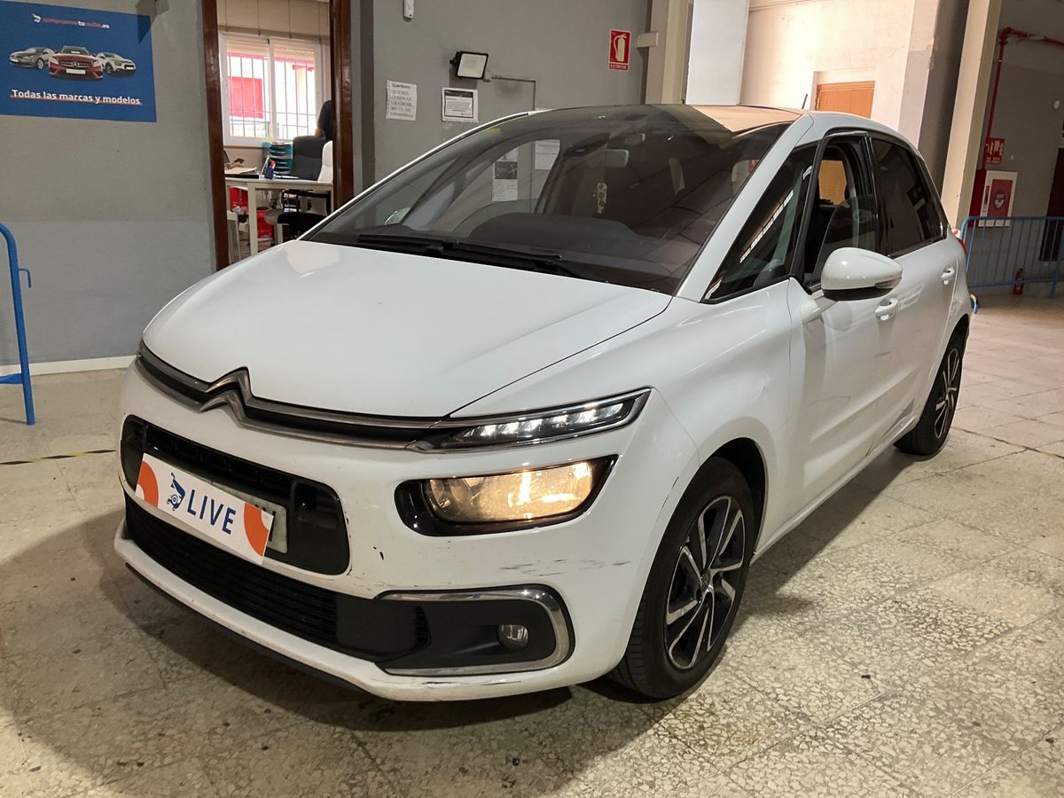 Frontal izquierda