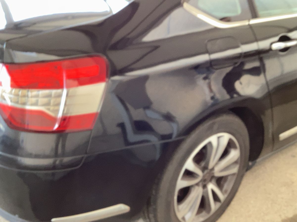 Parte trasera derecha