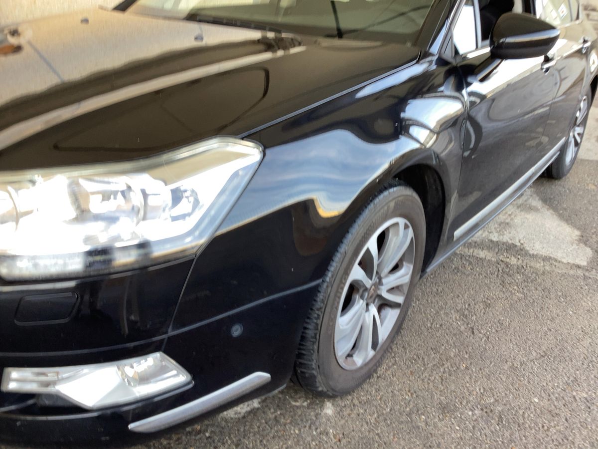 Lateral delantero izquierdo