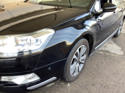 Lateral delantero izquierdo