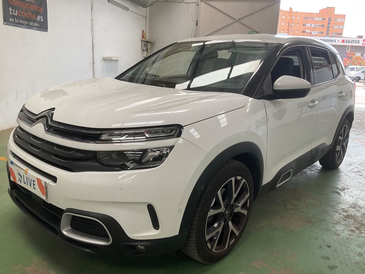 Frontal izquierda