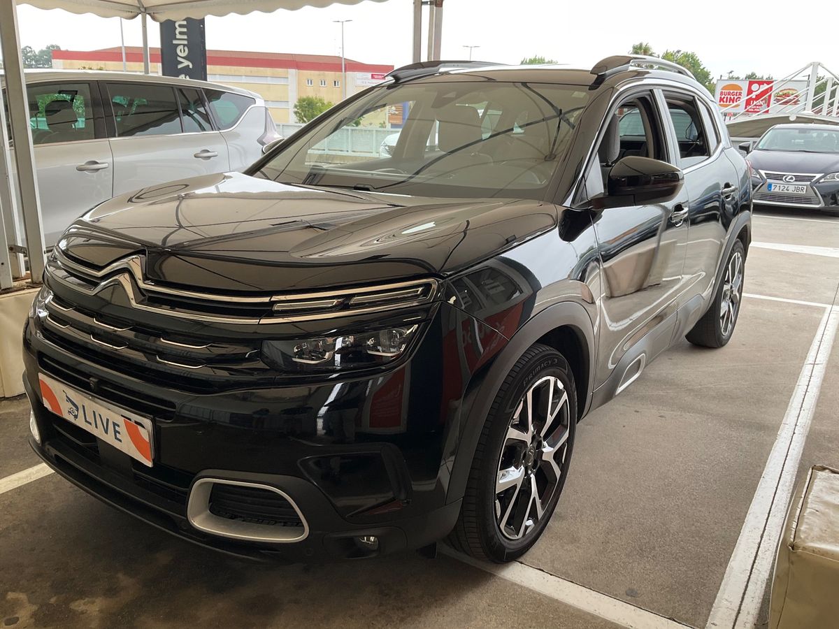 Frontal izquierda