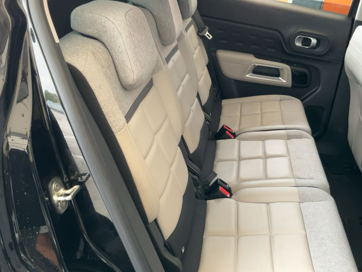 Interior trasero