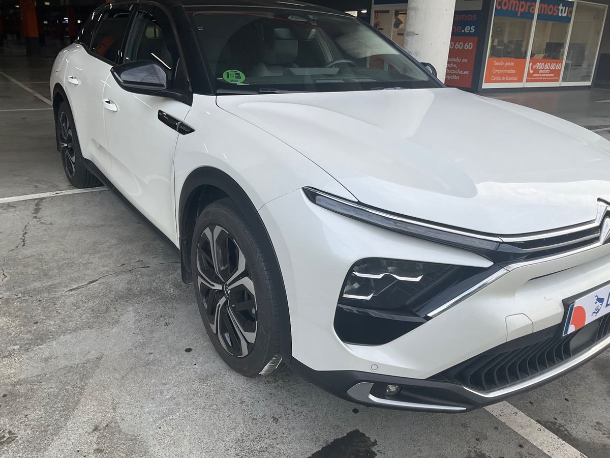 Lateral delantero derecho