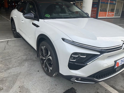 Lateral delantero derecho