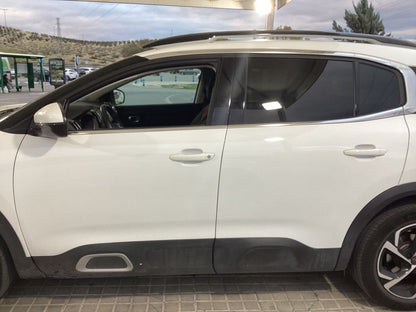 Exterior izquierda
