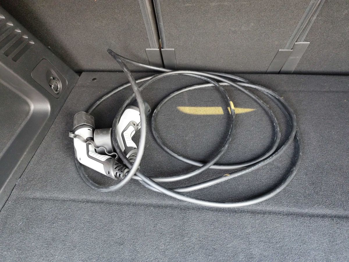 DETALLES DEL COCHE ELECTRICO