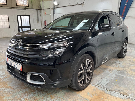 Frontal izquierda