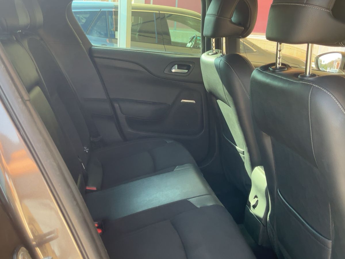Interior trasero
