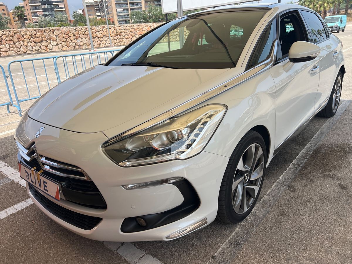Frontal izquierda