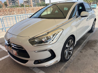 Frontal izquierda