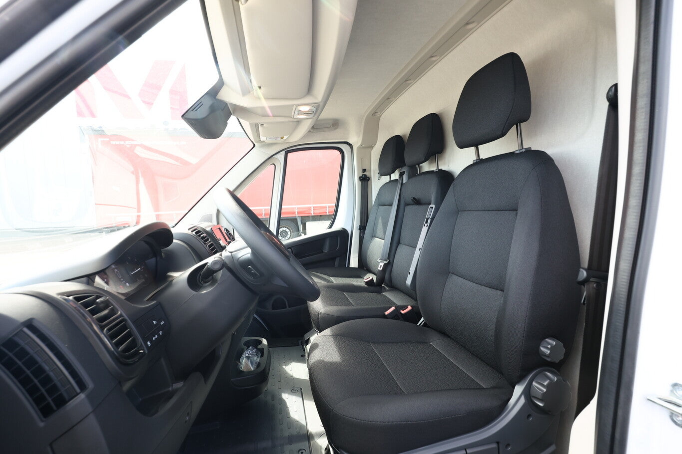 Citroën Jumper 35+ 180 L4H2 270° VisibiltyP Kam BT E-Rad 125224621 5
