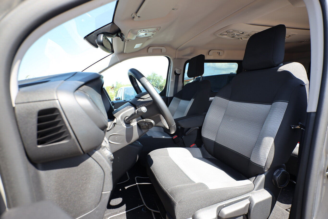 Citroën Spacetourer 1.5 BHDi 120 M Rip Curl 8S Nav ACC 92353185 6