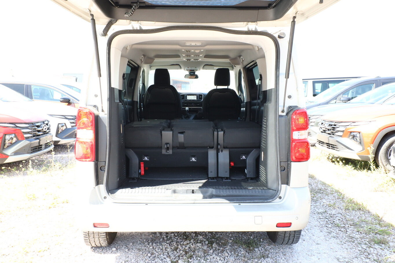 Citroën Spacetourer 1.5 BHDi 120 M Rip Curl 8S Nav ACC 92353185 11