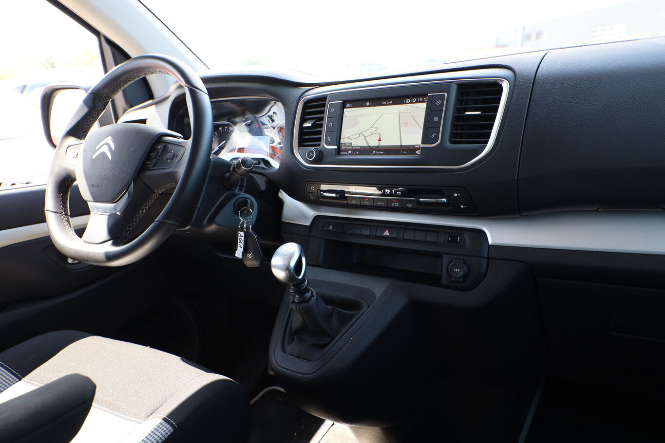 Citroën Spacetourer 1.5 BHDi 120 M Rip Curl 8S Nav ACC 92353185 9