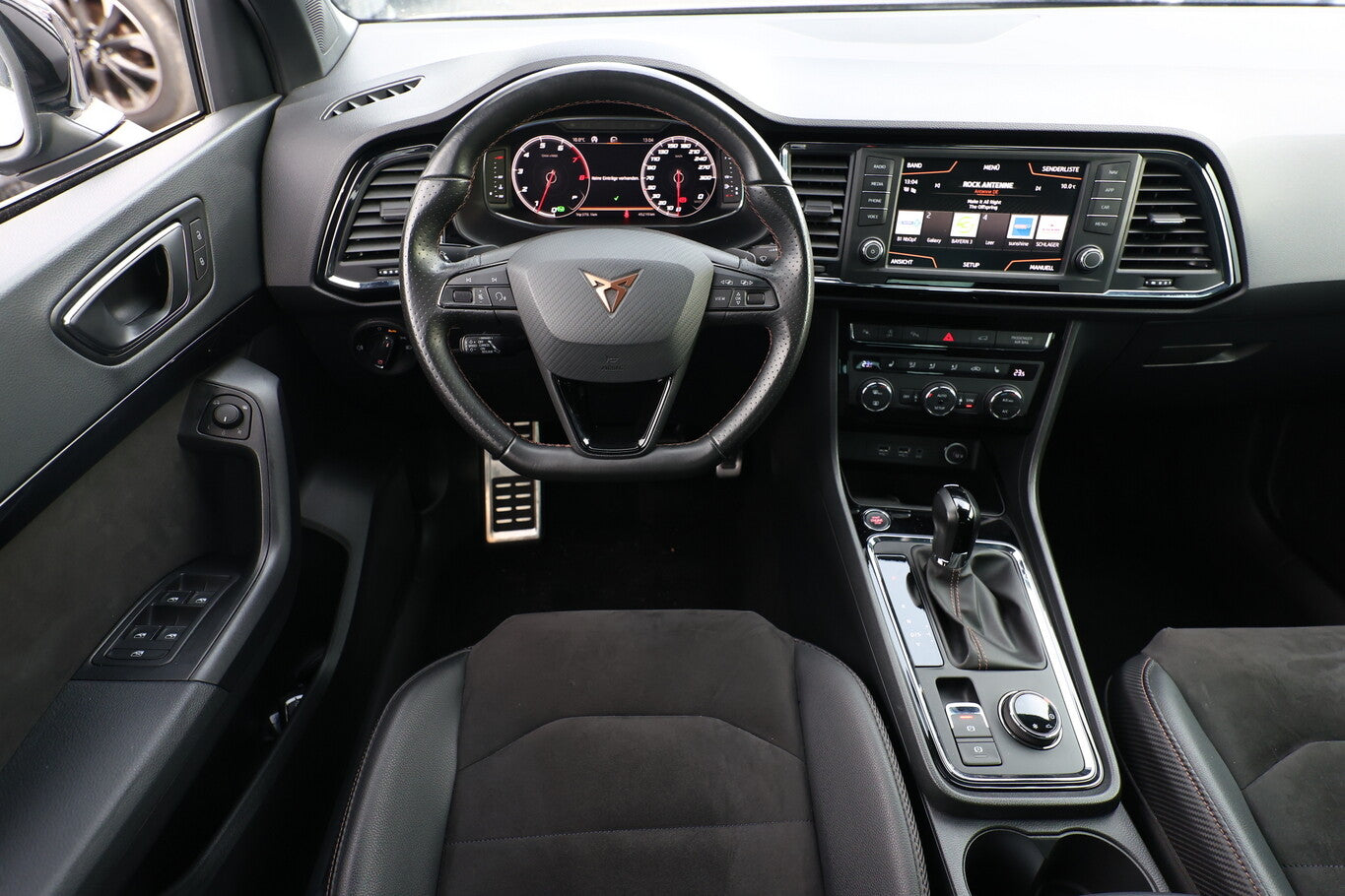 Cupra Ateca 2.0 TSI 300 DSG 4D LED Nav ACC AHK eHk  103716796 6