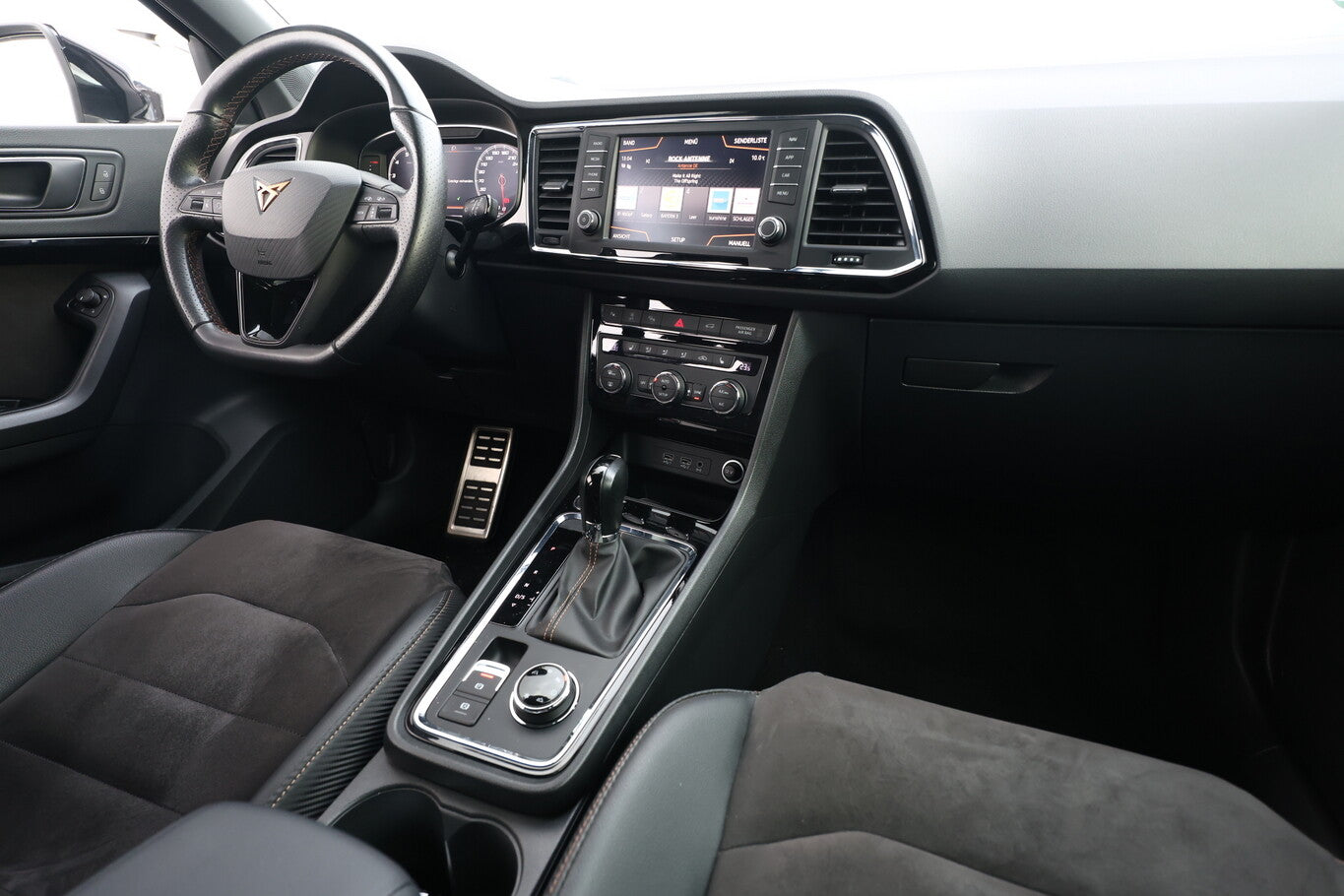 Cupra Ateca 2.0 TSI 300 DSG 4D LED Nav ACC AHK eHk  103716796 8