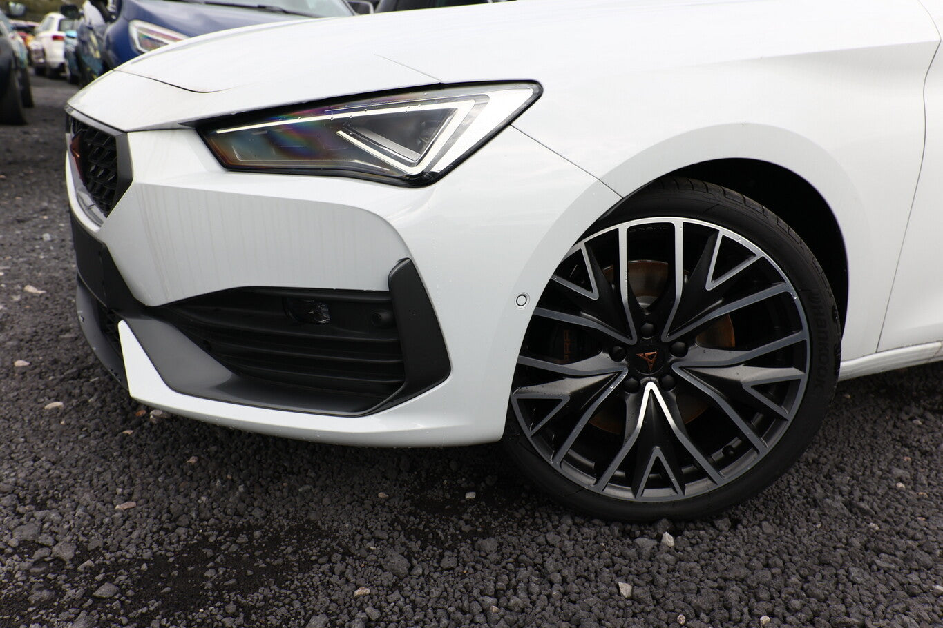 Cupra Leon ST 2.0 TSI 310 VZ 4Drive Pano eHk SHZ LED 95723010 4