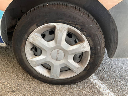 Neumático trasero izquierdo