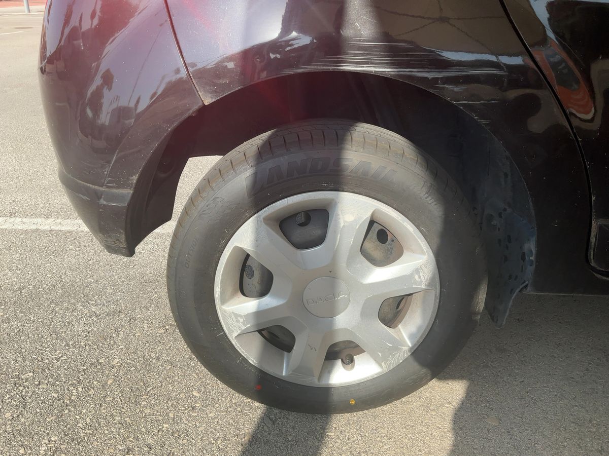 Rear right tire