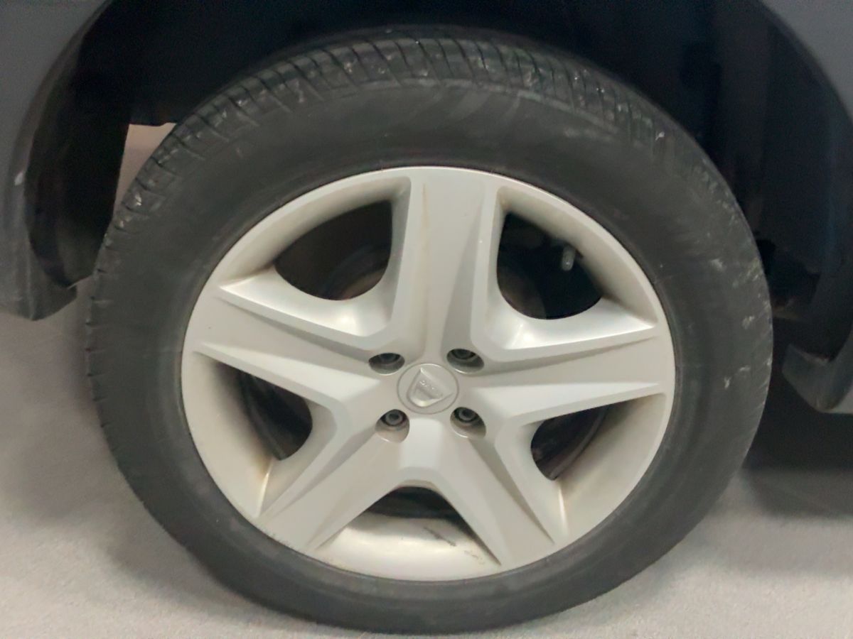 Neumático trasero derecho