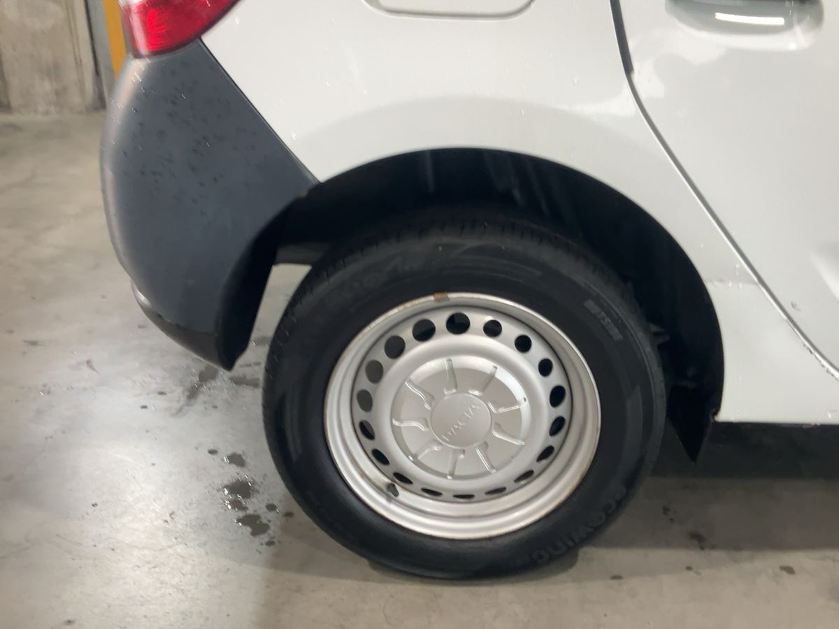 Neumático trasero derecho