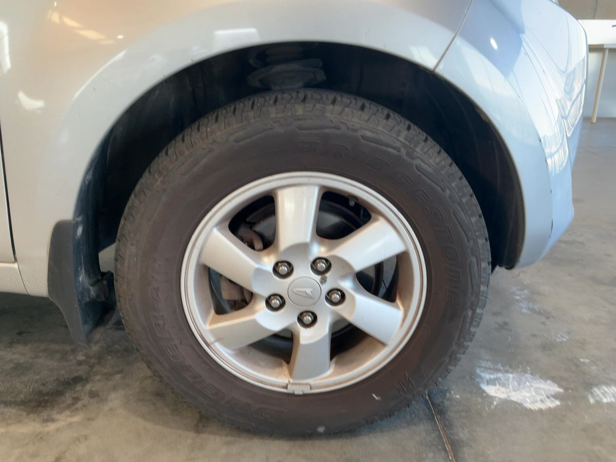 Neumático delantero derecho