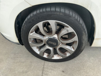 Neumático delantero izquierdo