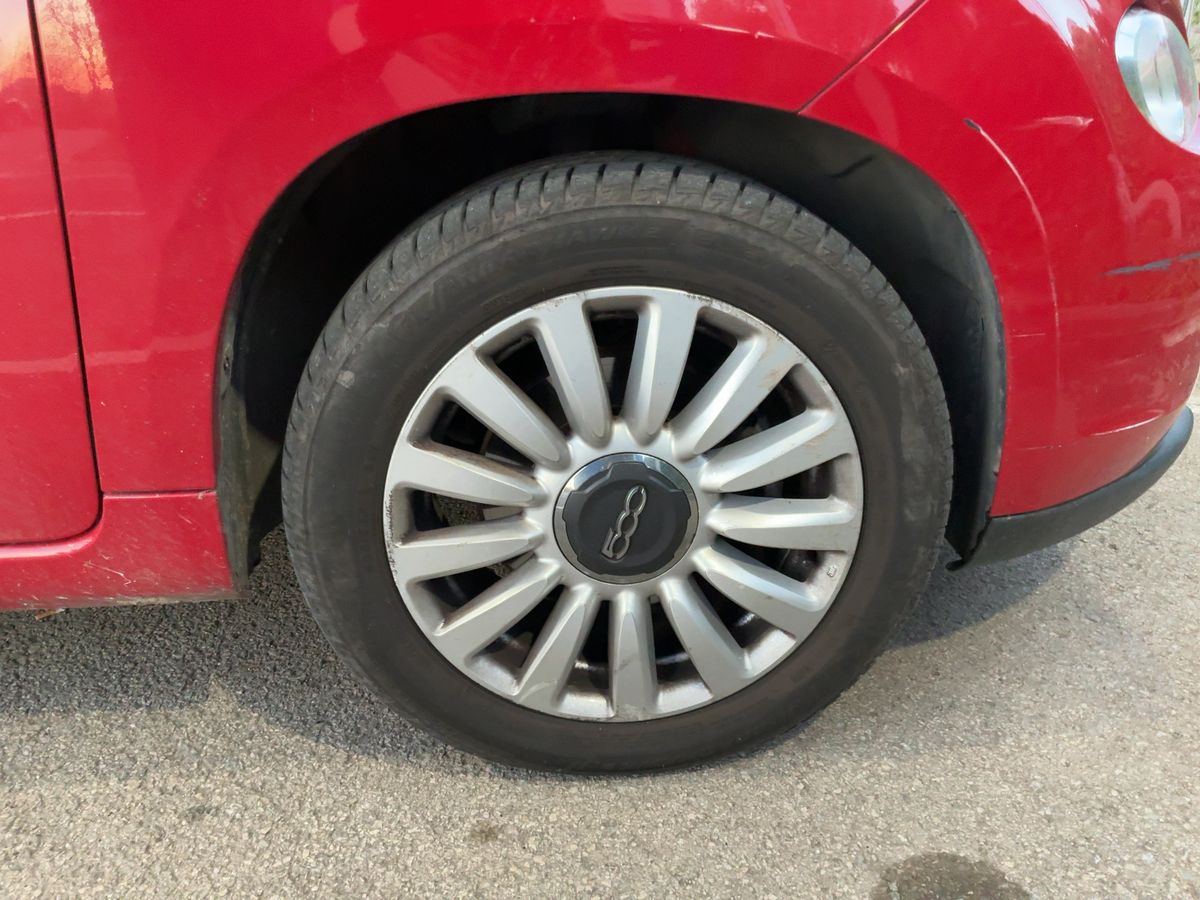 Neumático delantero derecho