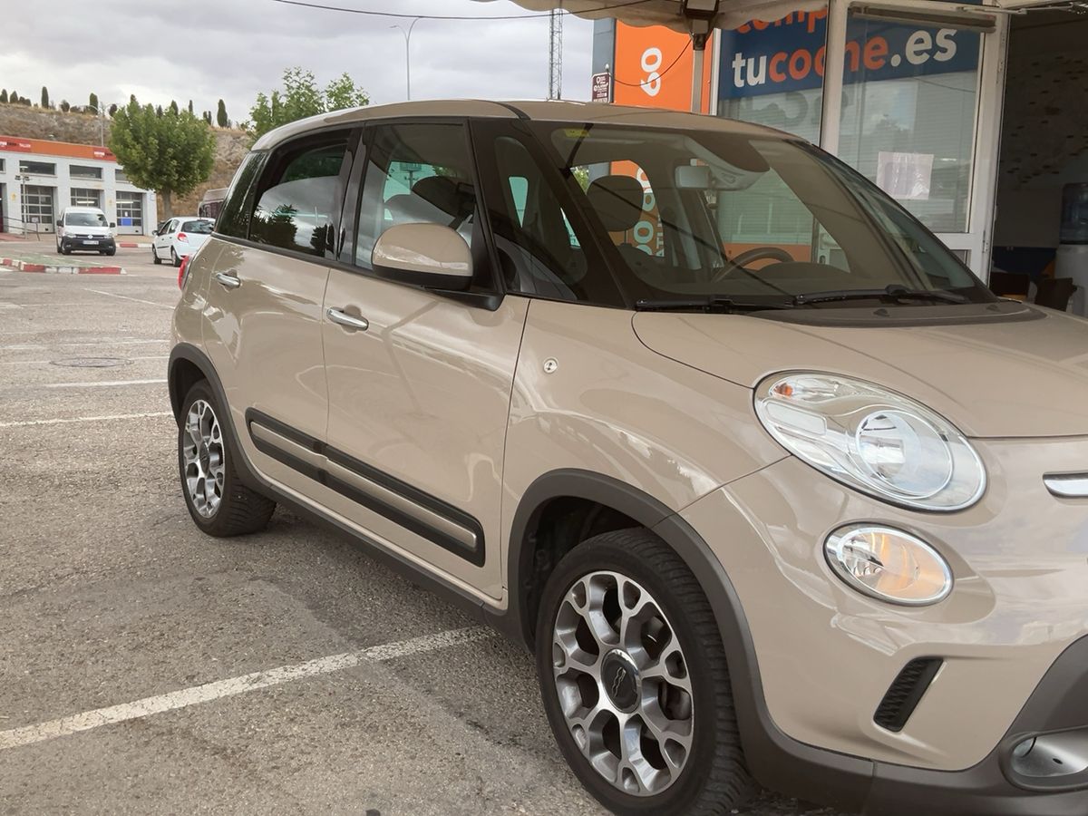 Lateral delantero derecho