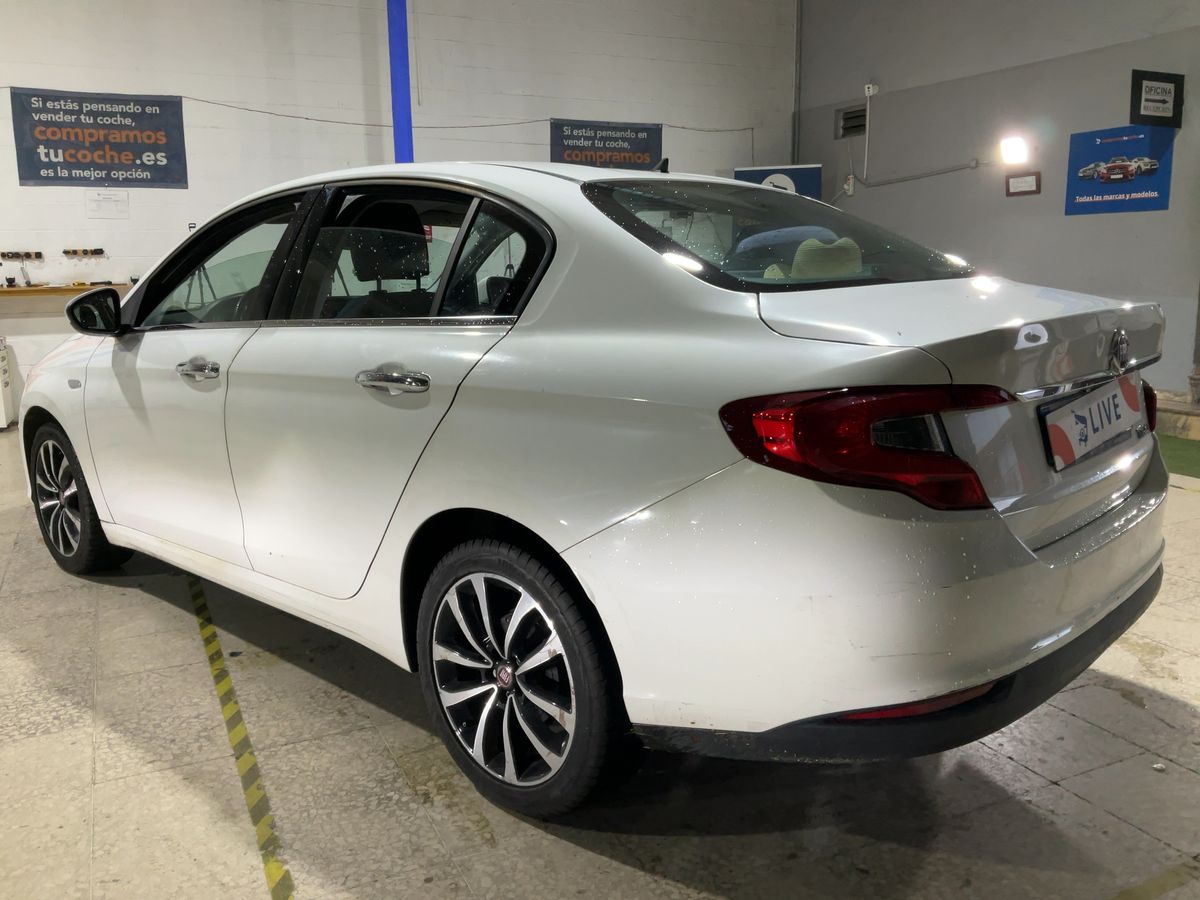 Parte trasera izquierda