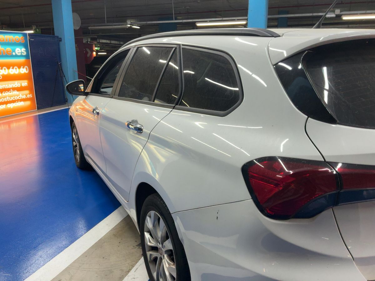 Parte trasera izquierda