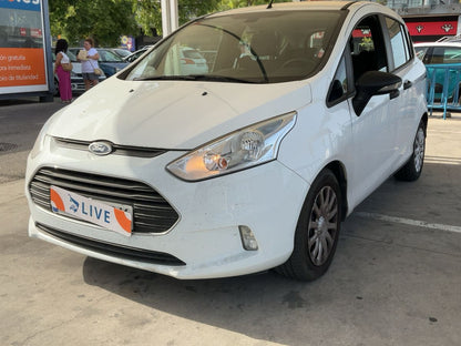 Frontal izquierda
