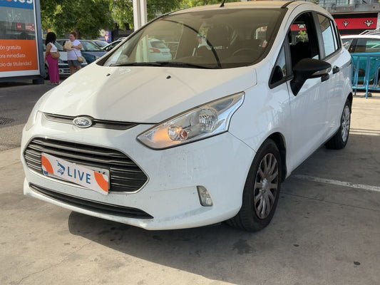 Frontal izquierda