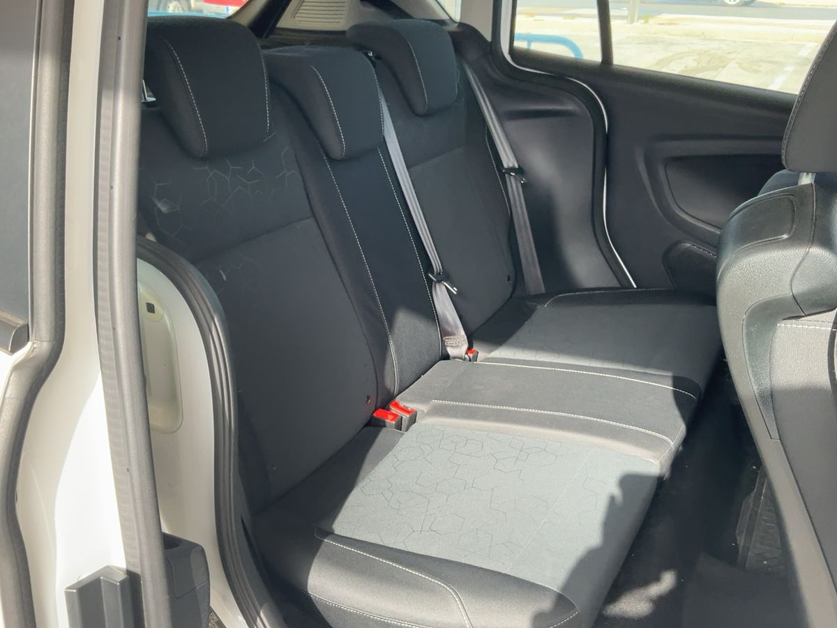 Interior trasero