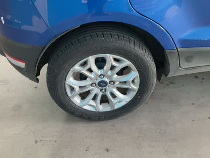 Neumático trasero derecho