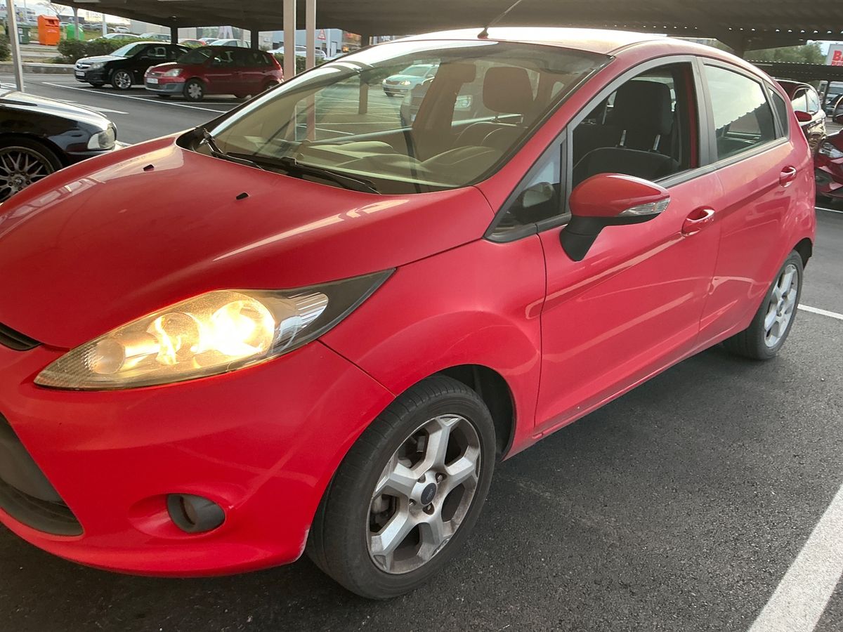 Lateral delantero izquierdo