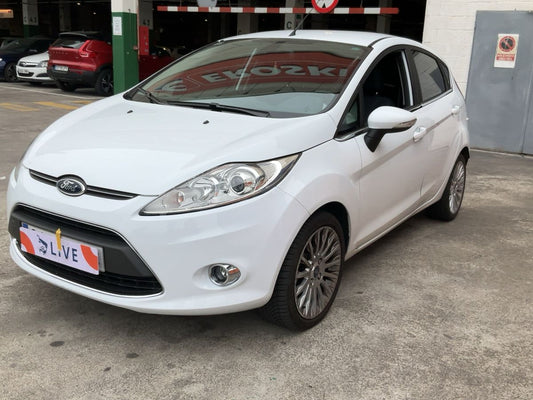 Frontal izquierda