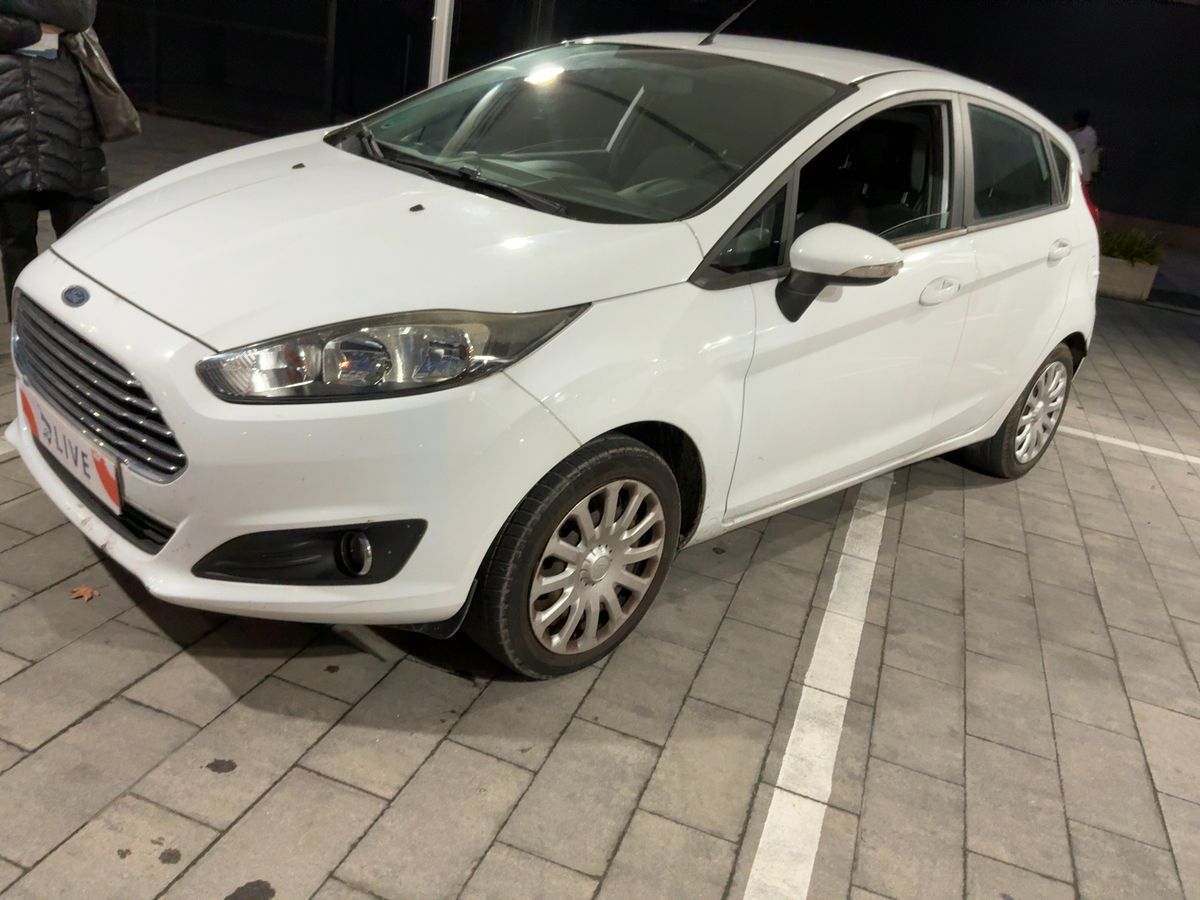 Lateral delantero izquierdo