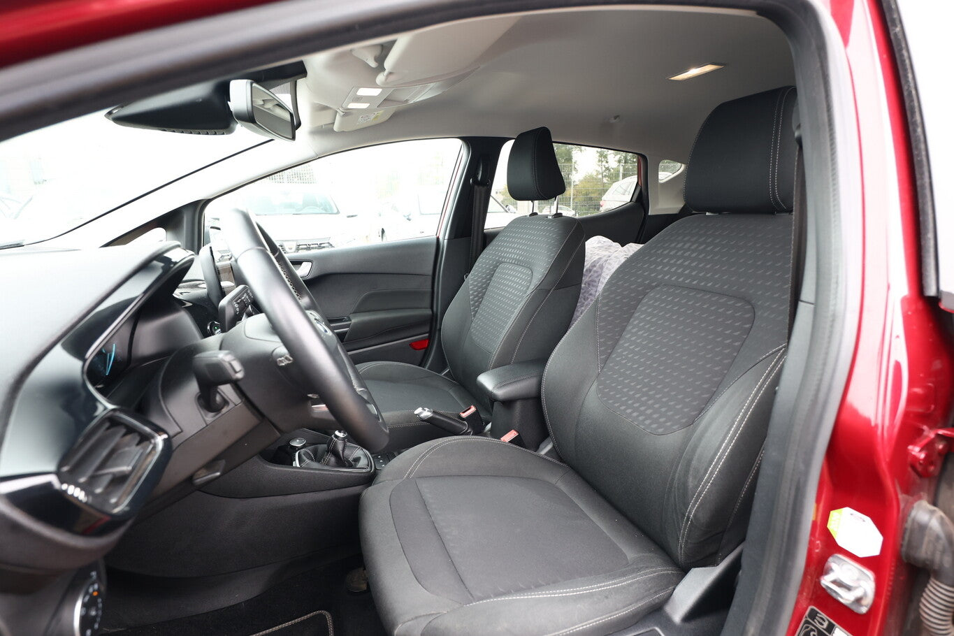 Ford Fiesta 1.0 EB 100 Titanium KeyL PDChi Klimaaut 98111751 5