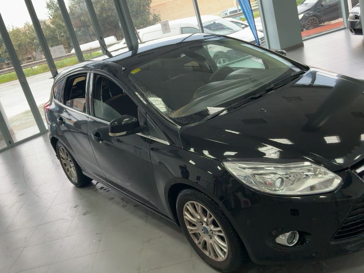 Lateral delantero derecho