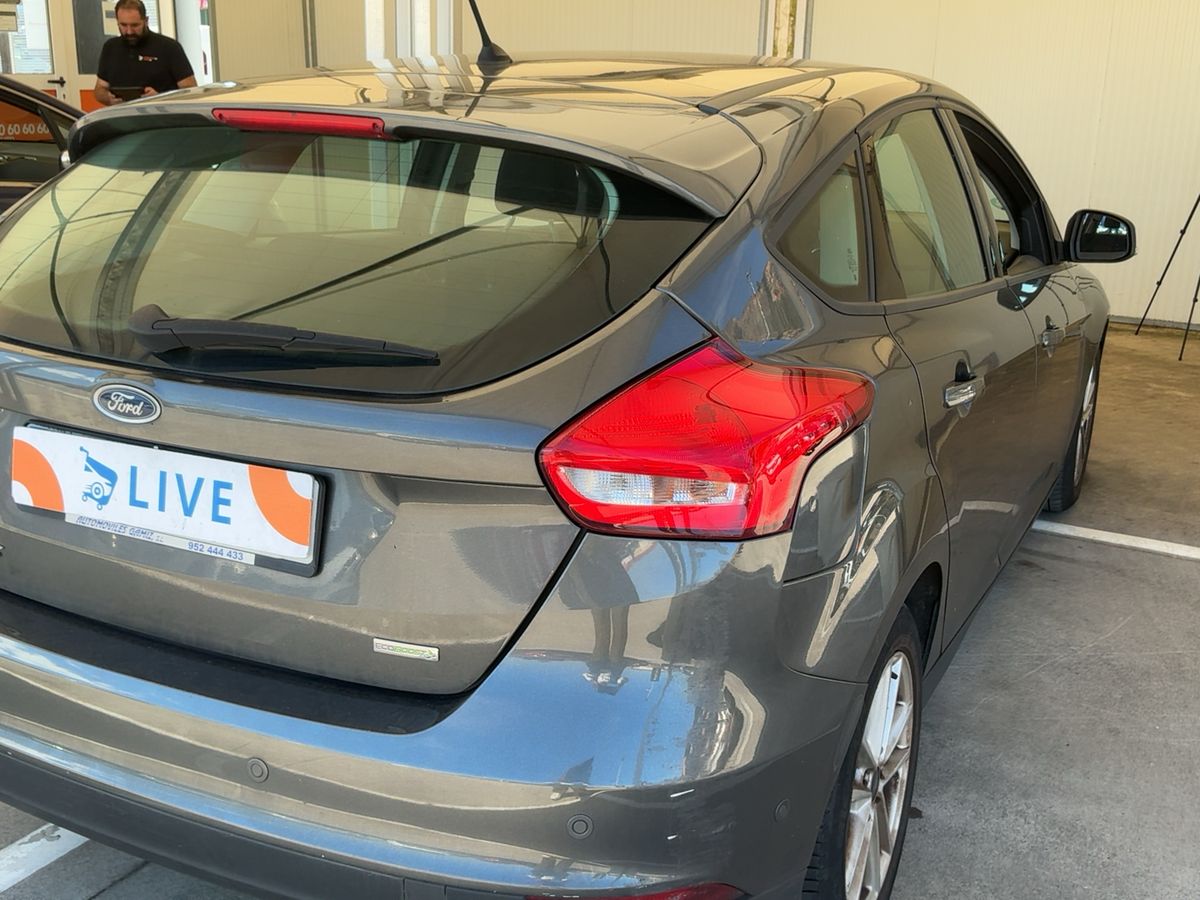 Parte trasera derecha