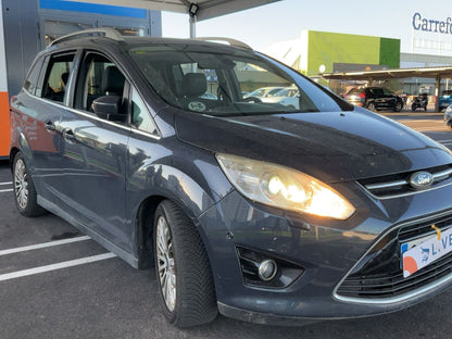 Lateral delantero derecho