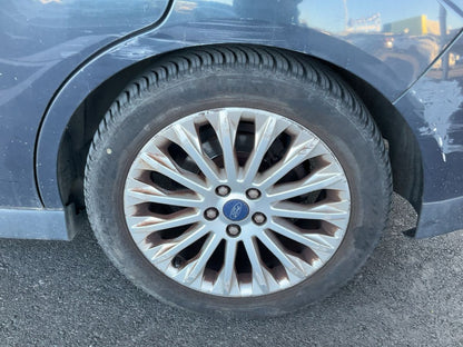 Neumático trasero izquierdo