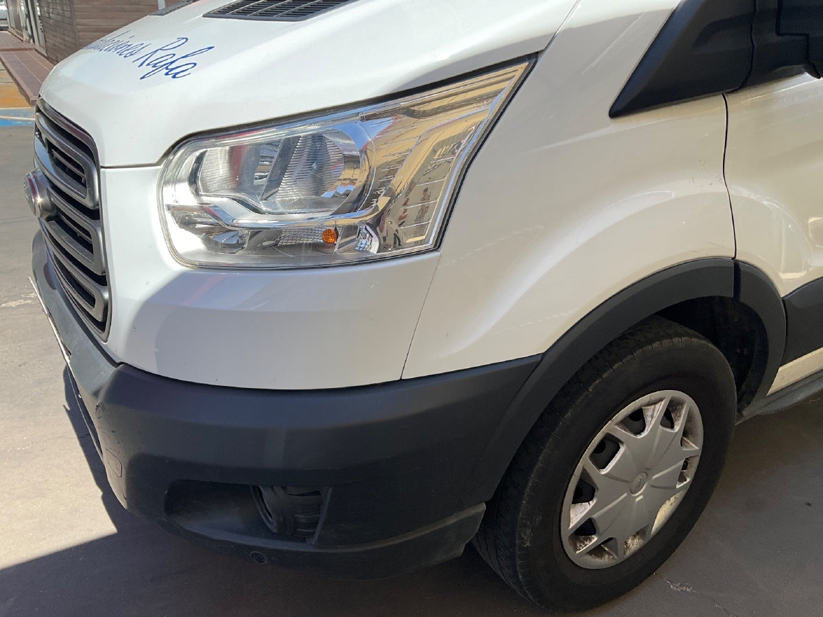Lateral delantero izquierdo