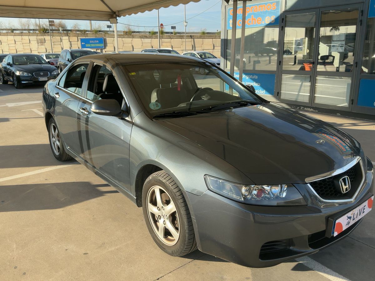 Lateral delantero derecho