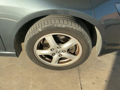 Neumático delantero derecho