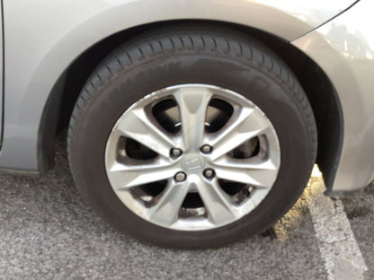 Neumático delantero derecho